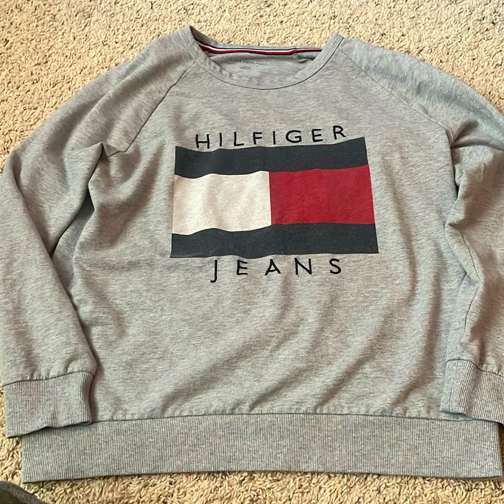 Tommy Hilfiger, light grey, large.
